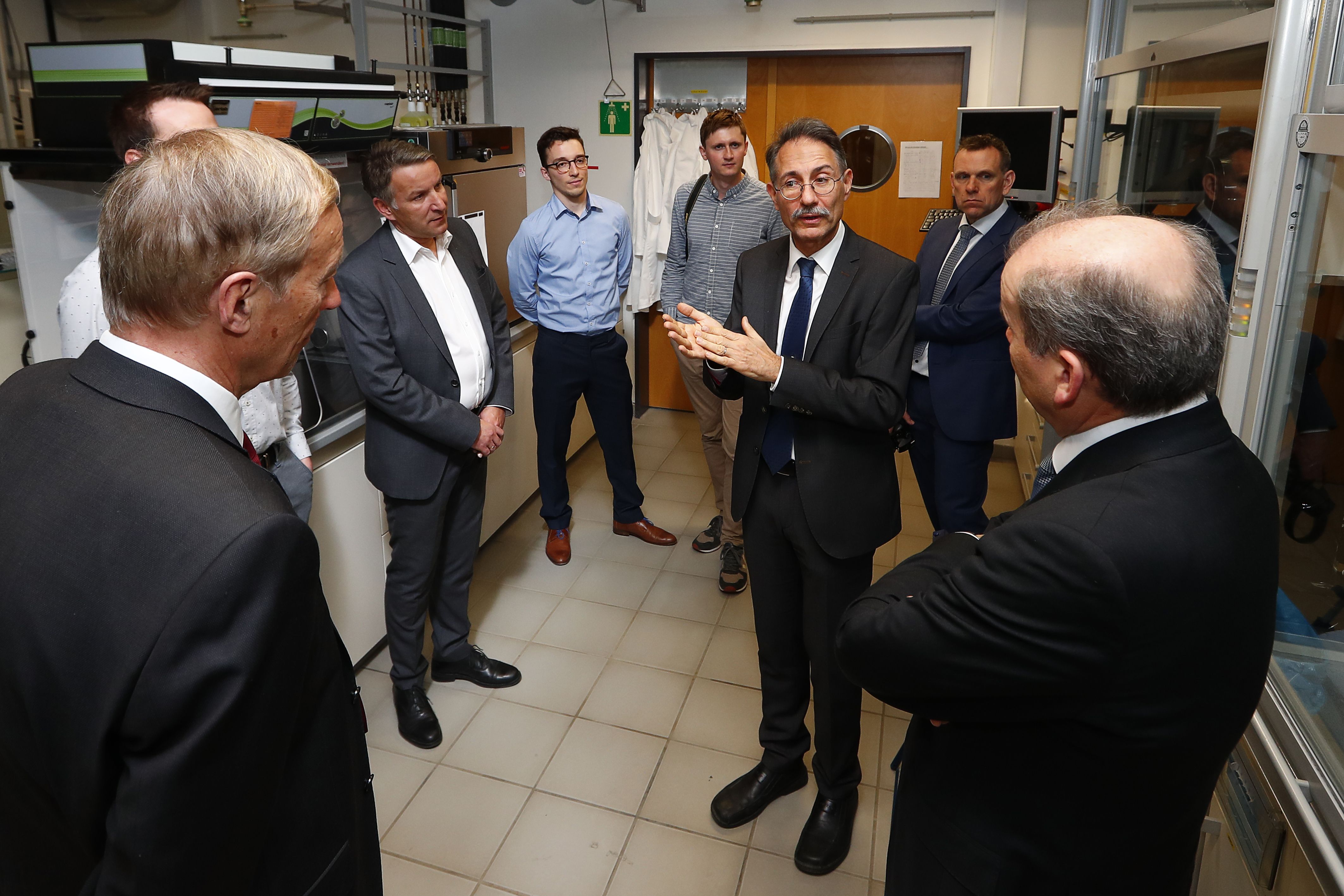 Laborführung an der Universität Bayreuth mit Prof. Dr. Ralf Moos